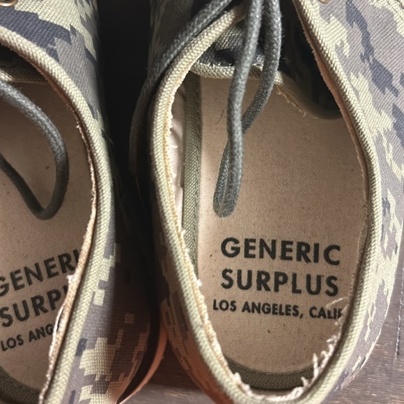 Generic Surplus Los Angeles Calif. Men’s Digital Camo Oxford Loafers. - Picture 4 of 6